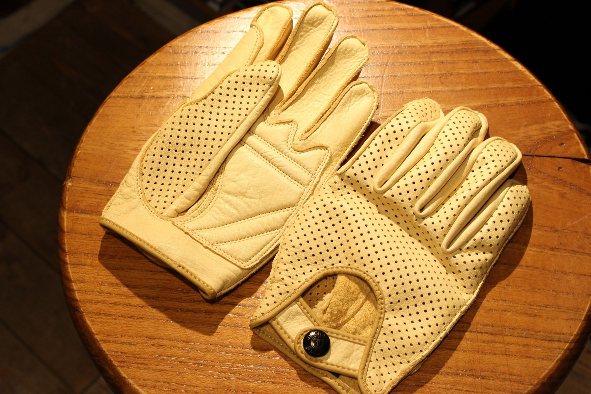 気まぐれSALE UNCHAIN GLOVE アンチェイングローブ 堀江/大作】5月30日 新規取扱ブランド ”UNCHAIN GLOVE