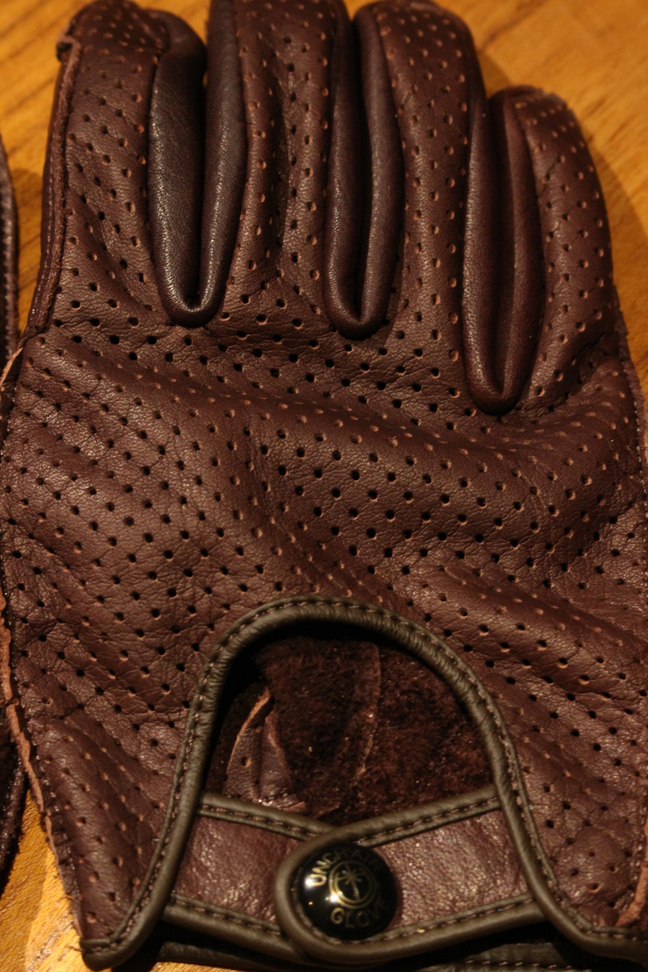 堀江/大作】5月30日 新規取扱ブランド ”UNCHAIN GLOVE